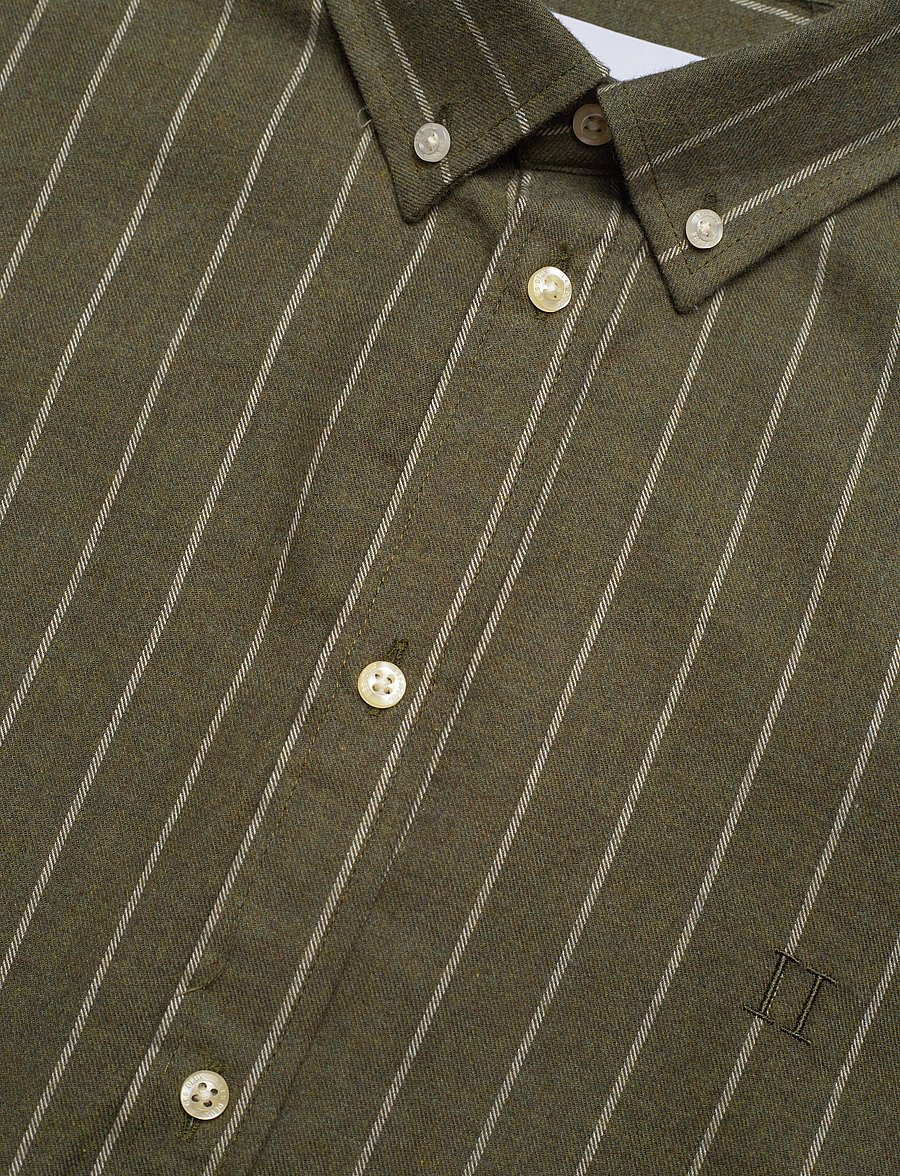 Les Deux - Desert Reg Stripe Shirt - olive night mélange/ivory - 3