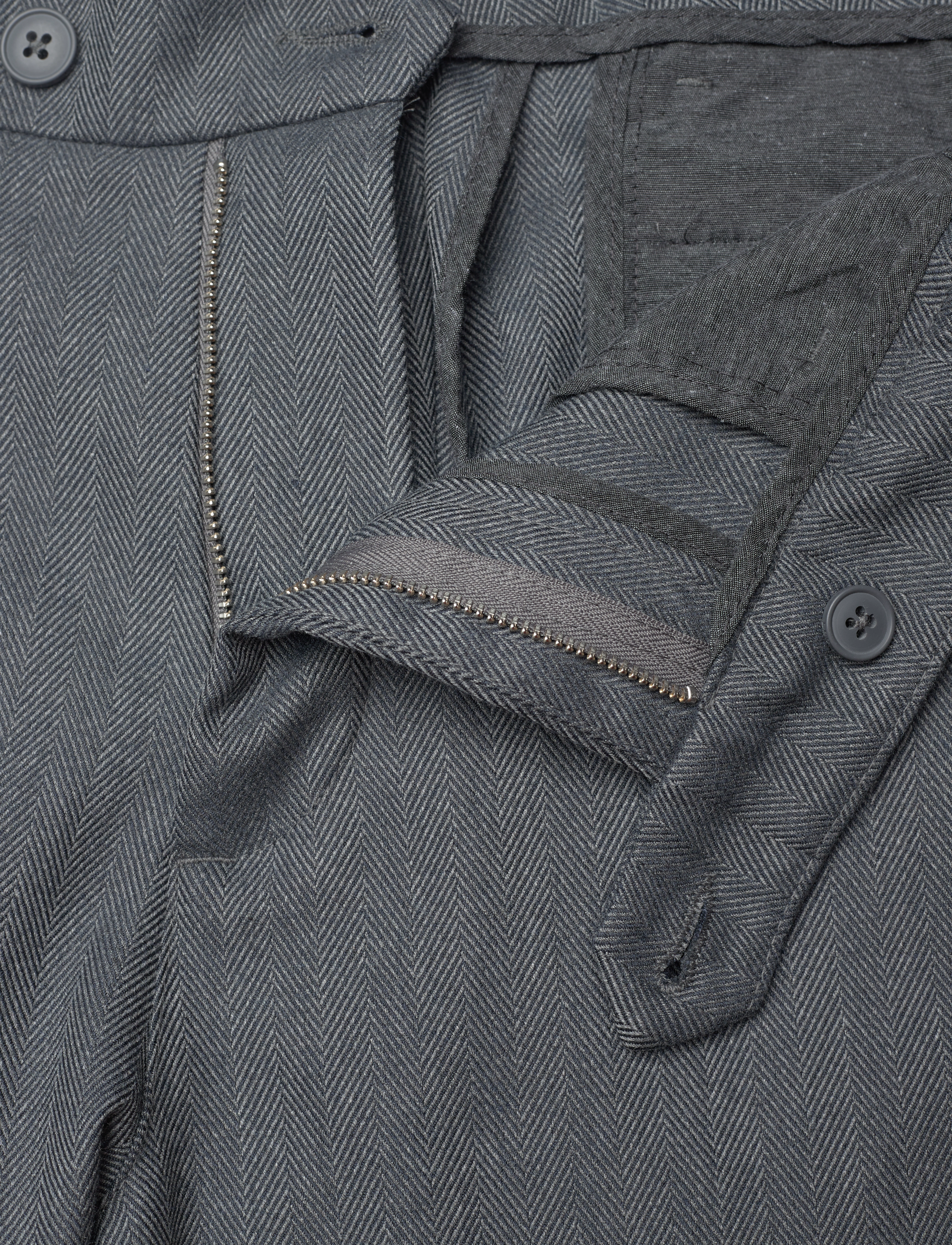Les Deux - Como Herringbone Suit Pants - light grey mélange/charcoal - 3