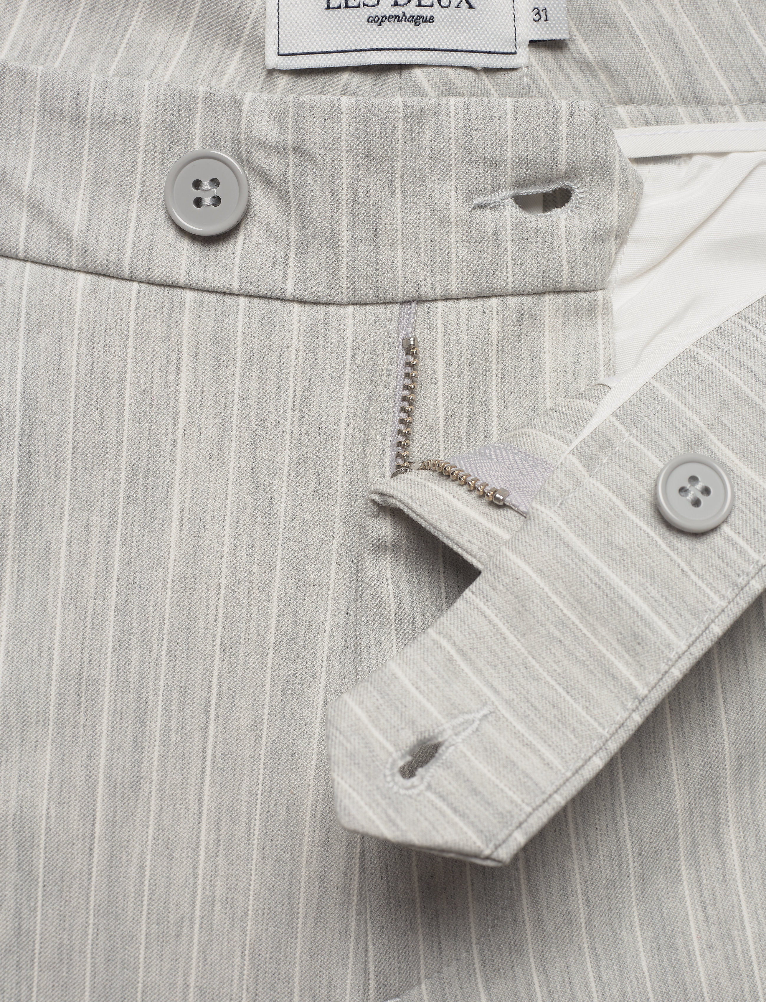 Les Deux - Como LIGHT Pinstripe Shorts - grey melange/off white - 3