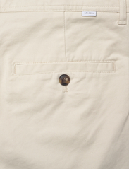 Les Deux - Jared Twill Chino Pants - chinos - ivory - 5