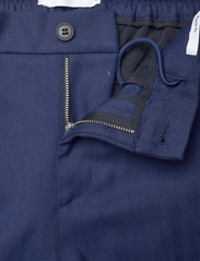 Les Deux - Pino Herringbone Pants - kostiumo kelnės - dark navy/high blue - 3