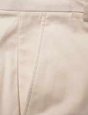Les Deux - Como Reg Cotton-Linen Shorts - chino lühikesed püksid - ivory - 2