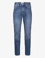Russell Regular Fit Jeans - TREE YEAR WORN WASH