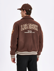 Les Deux - Les Deux Varsity Wool Jacket 3.0 - mężczyźni - ebony brown - 5