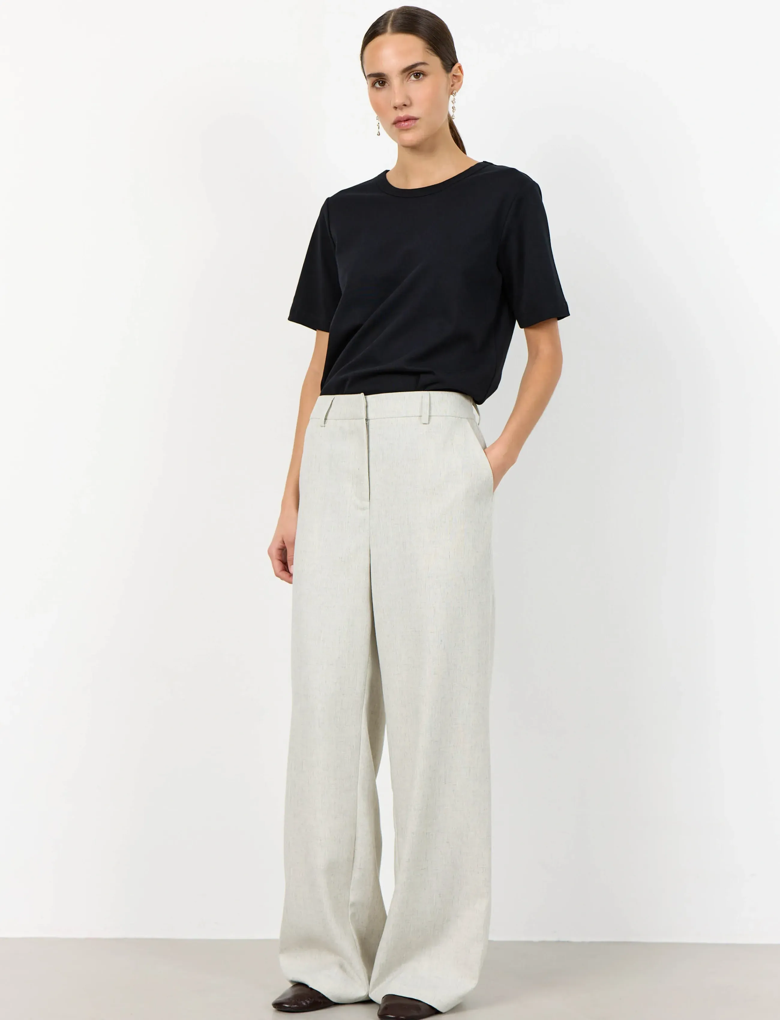 Levete Room LR-PALOMA - T-Shirts & Tops - 9999 BLACK / black