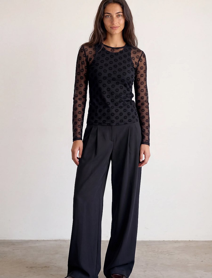 Levete Room - LR-TELA AOP - långärmade toppar - 9999 black combi - 3