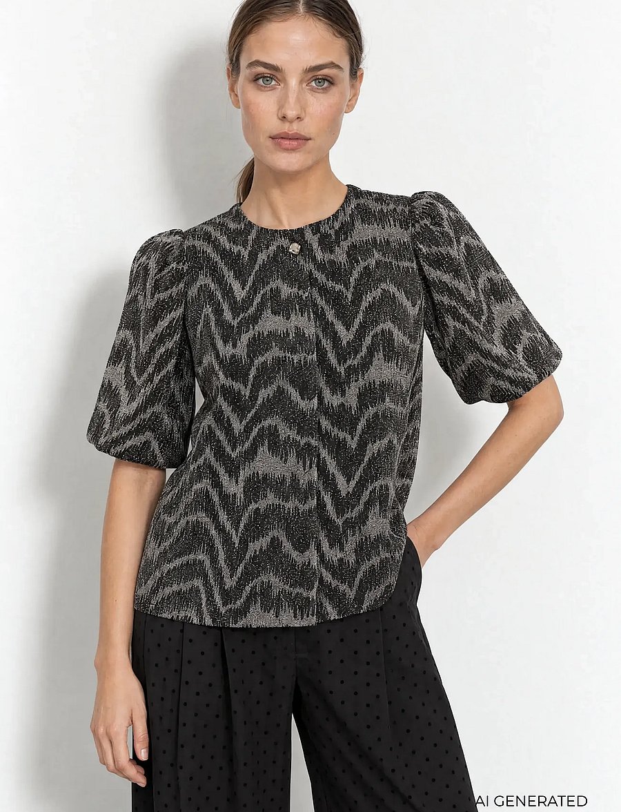 Levete Room - LR-URSA - kortærmede bluser - 9999 black combi - 0