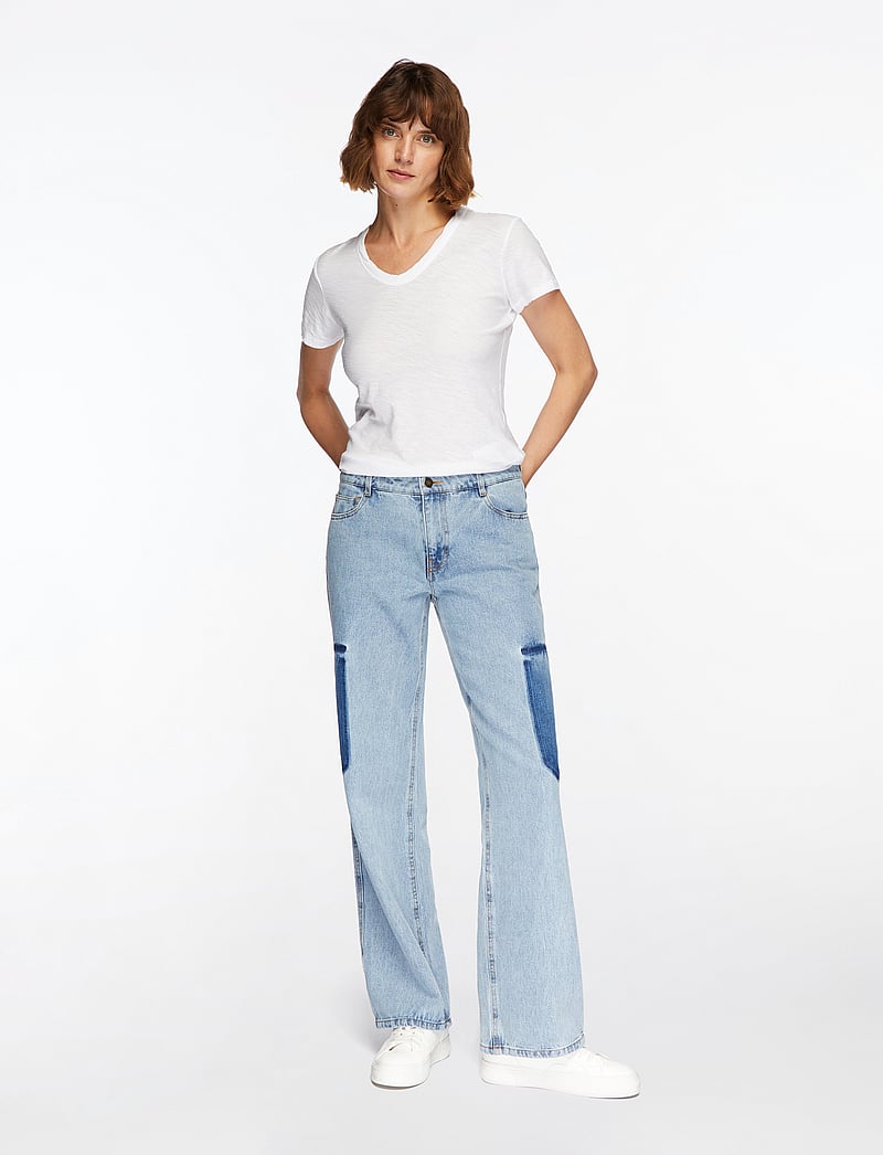 Levete Room - LR-ANY - t-shirts - white - 2