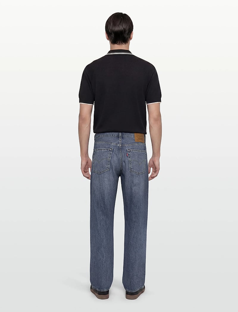 Levi's® - 555 RELAXED STRAIGHT TIMELESS - regular jeans - med indigo - worn in - 4
