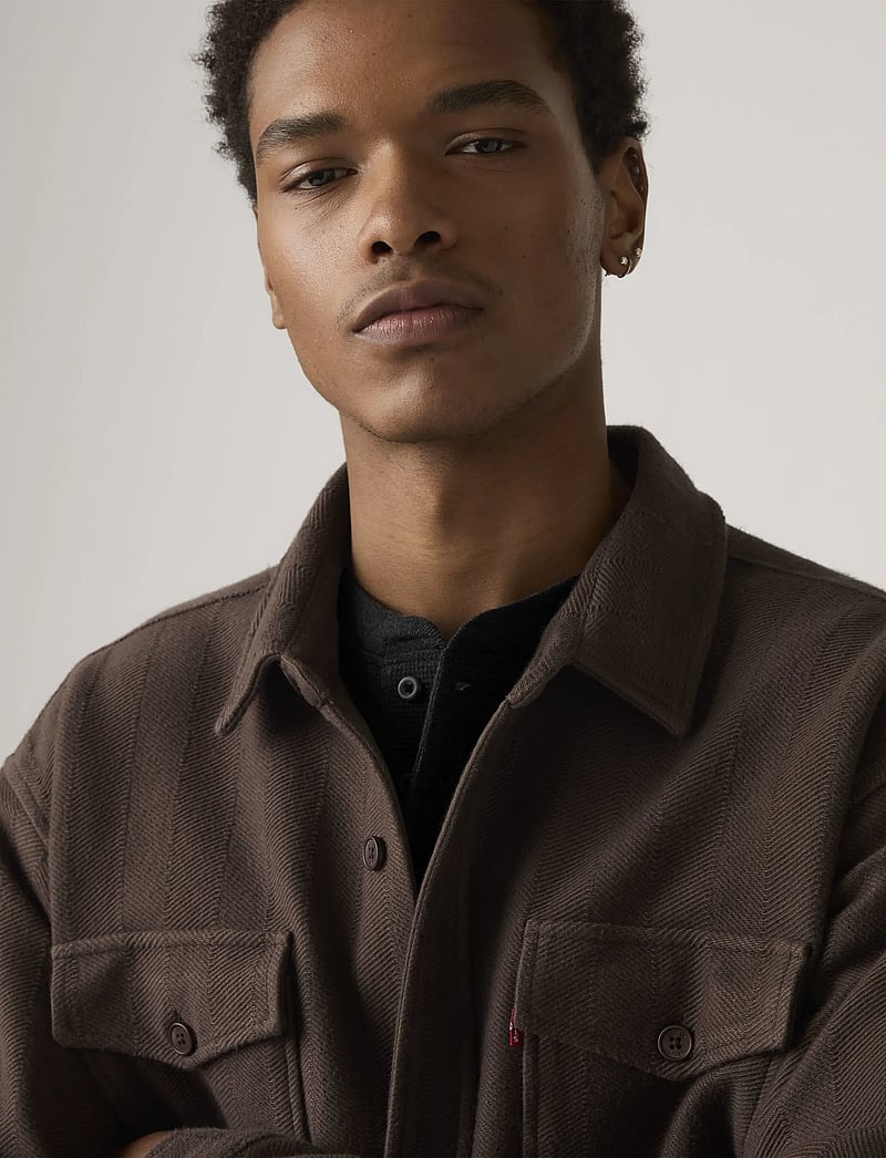 Levi's® - BAYVIEW SOFT WORKER BRACKEN - denimowe koszulki - browns - 4