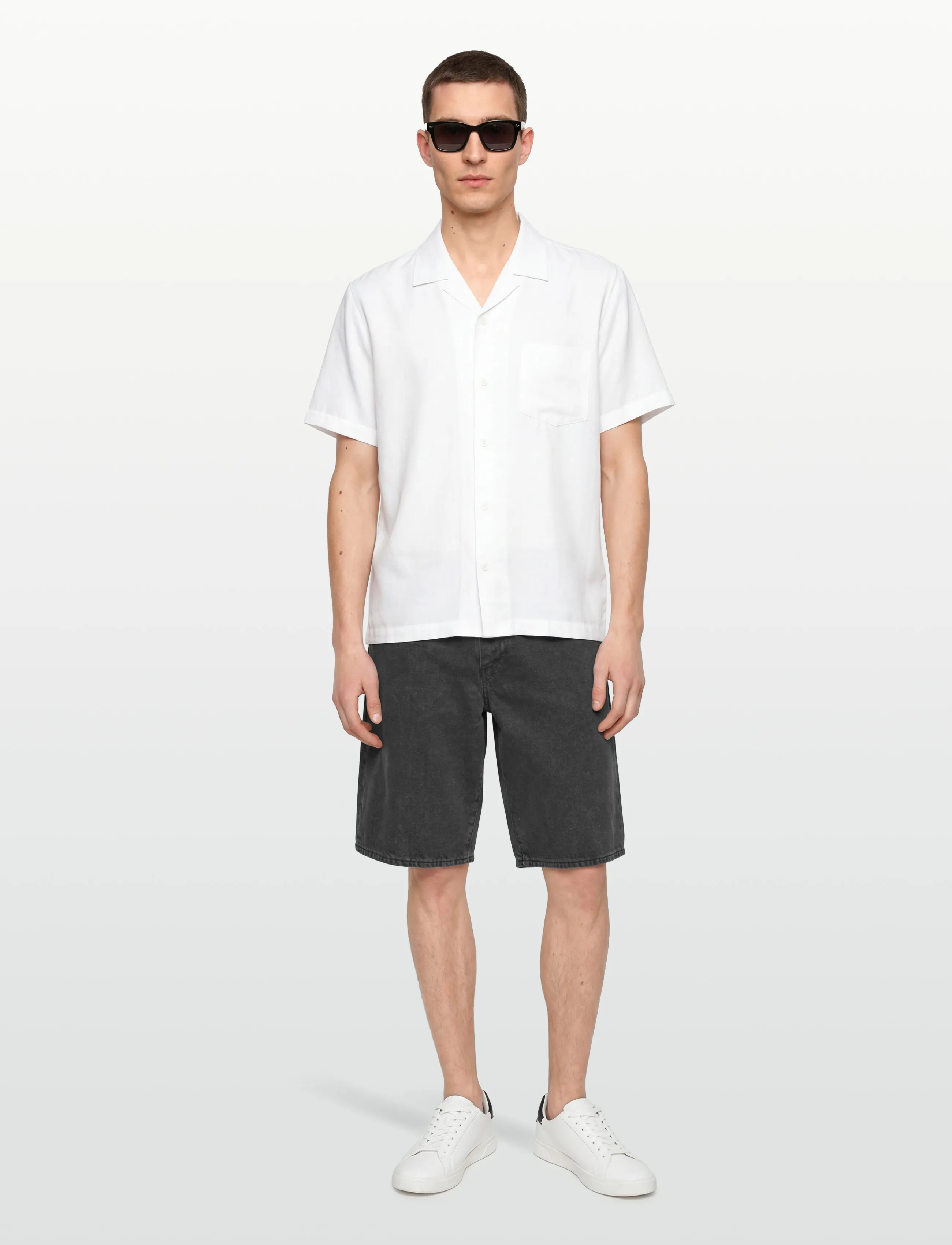 Levi's® 478 BAGGY SHORTS OVERNIGHT BAG - Shorts - BLACKS / black