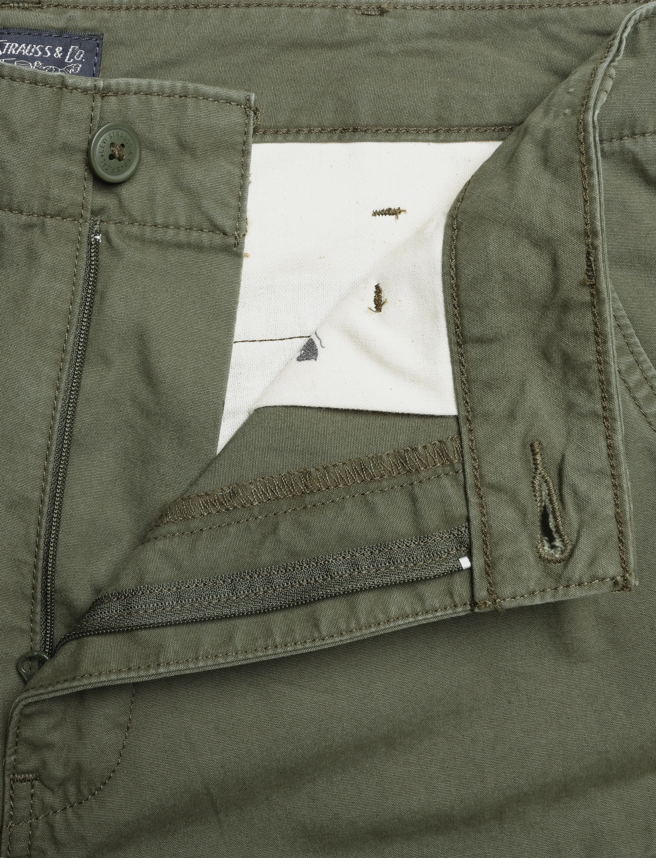 Levi's® - CARRIER CARGO SHRT2 OLIVE NIGH - cargo shorts - greens - 3