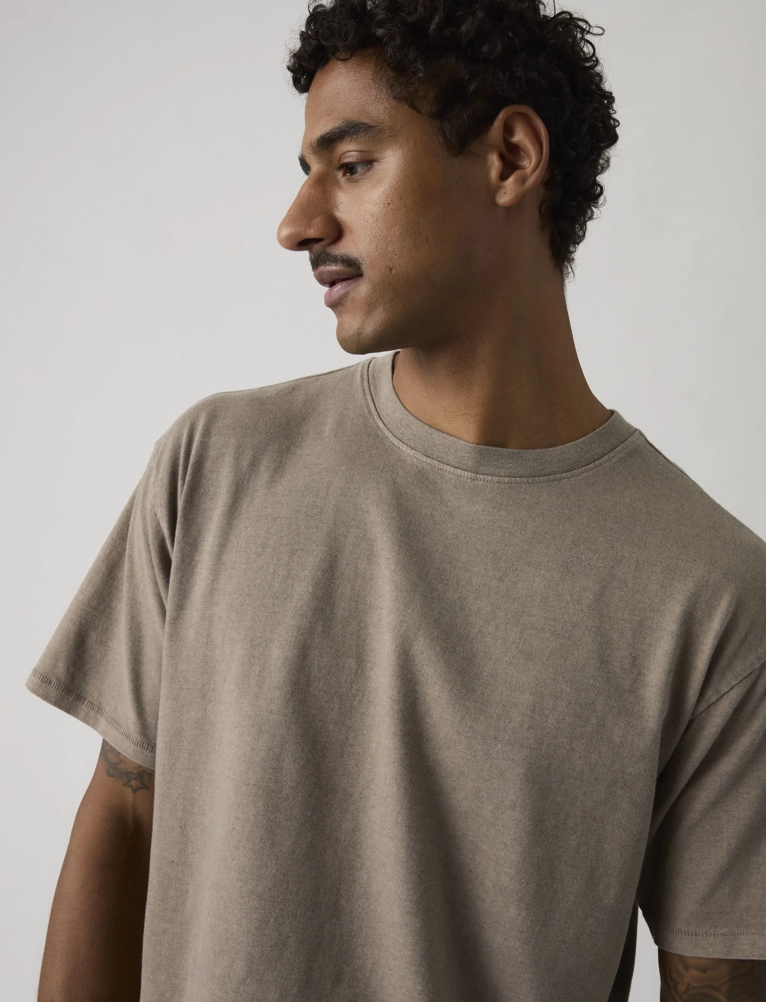Levi's® - BOXY SS TEE POSTGRUNGE FUNGI G - kortærmede t-shirts - browns - 4