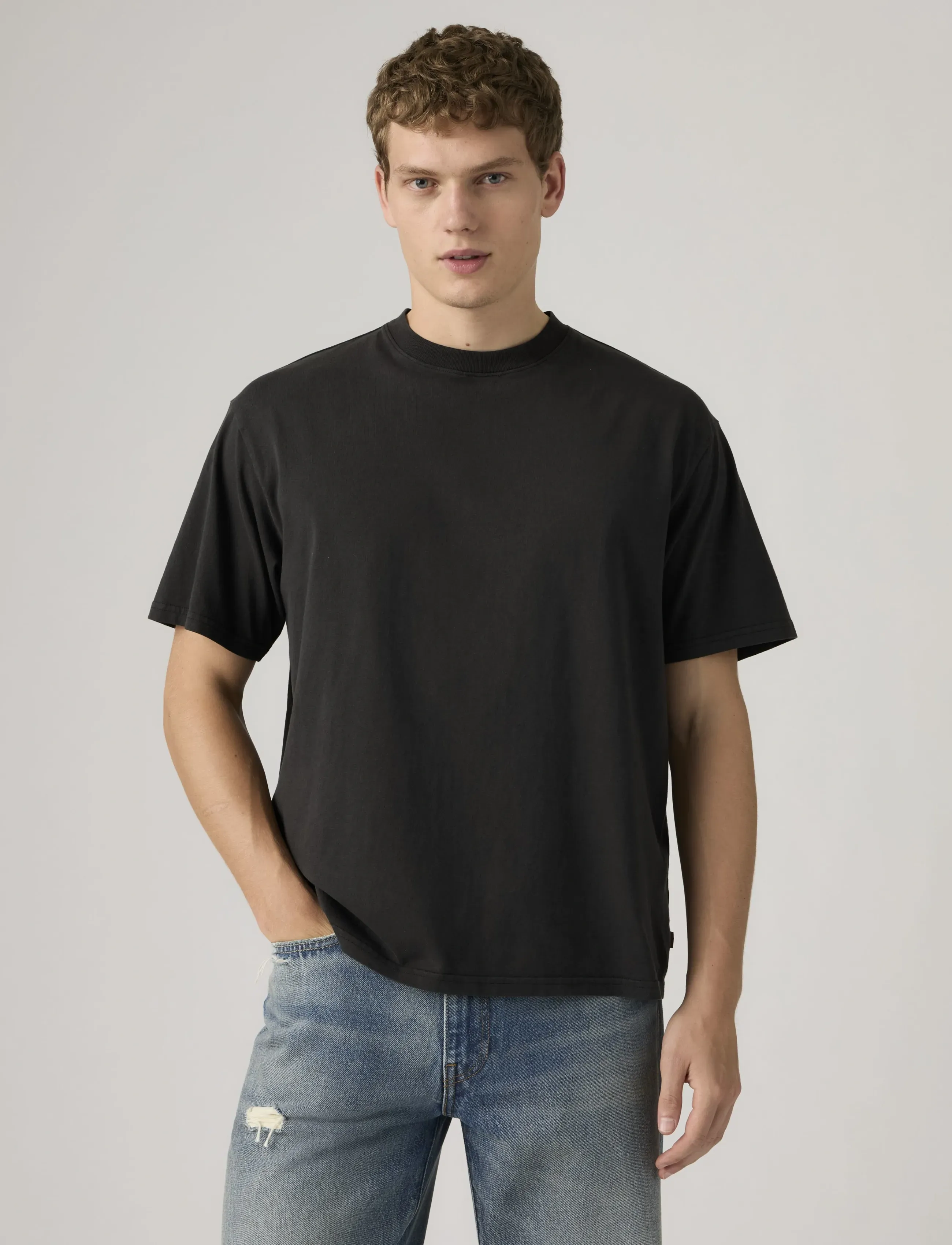Levi's® BOXY SS TEE GARMENT DYE JET BL - Spring Wardrobe - BLACKS / black