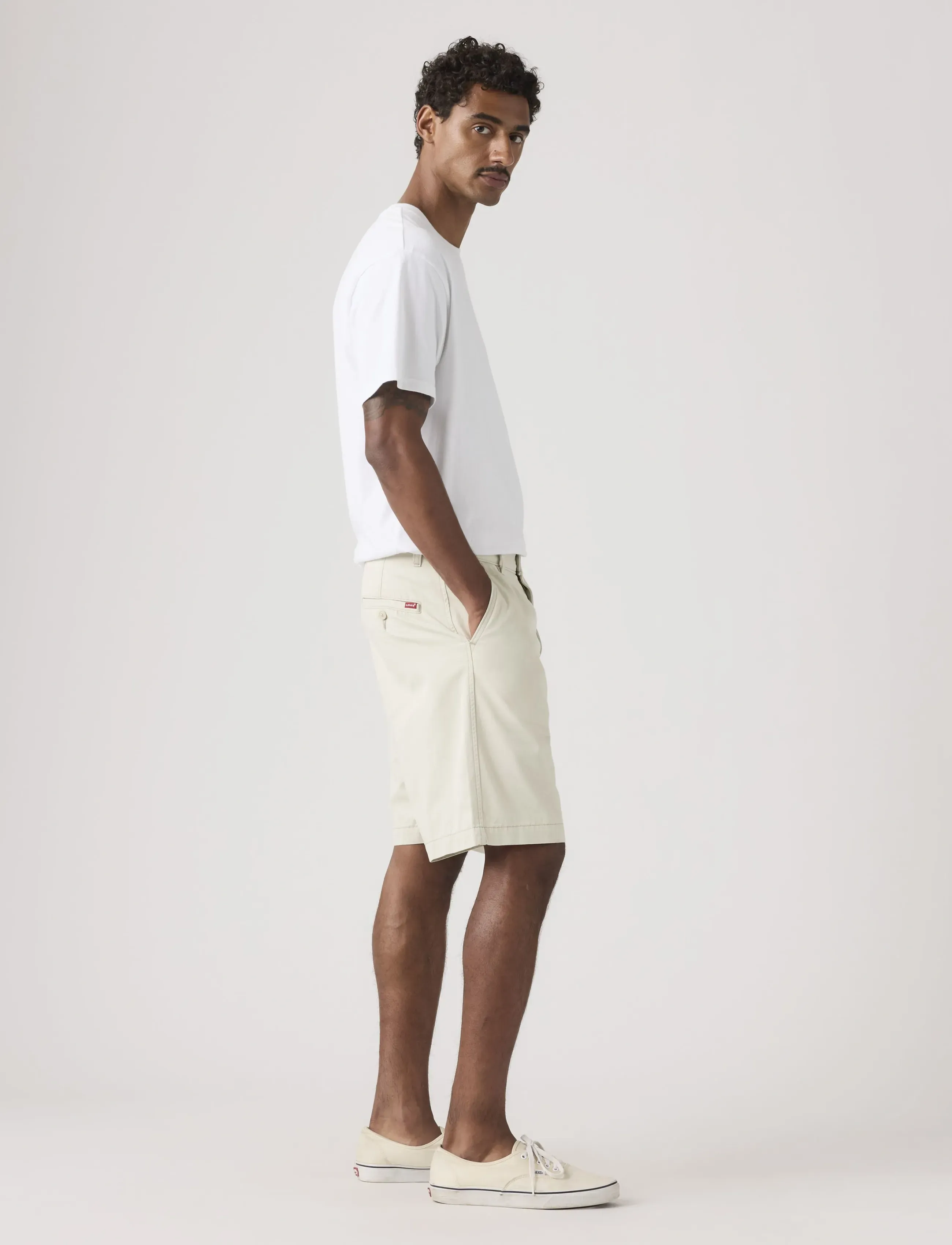 Levi's® - BAGGY PLEATED SHORT PUMICE TWI - chinos shorts - neutrals - 3