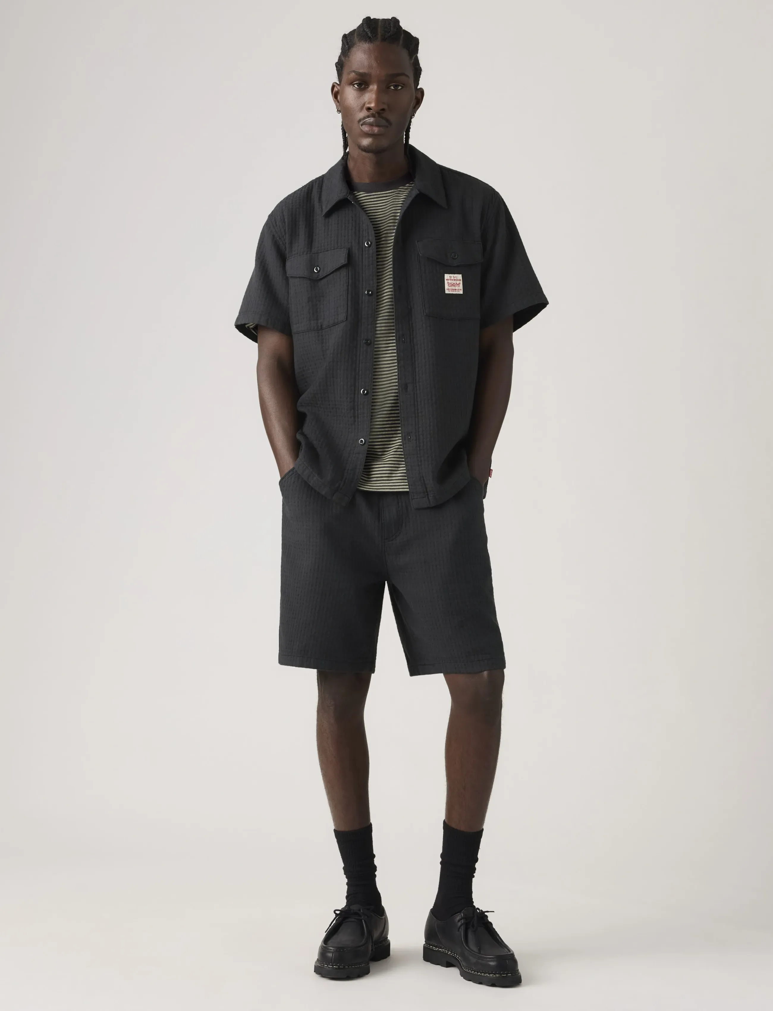 Levi's® PULLON WORK SHORT DARK PHANTOM - Casual shorts - BLACKS / black