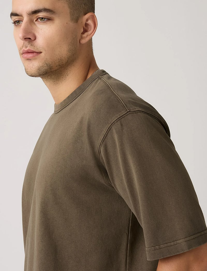Levi's® - HEAVYWEIGHT LOOSE TEE GARMENT - kurzärmelig - browns - 4
