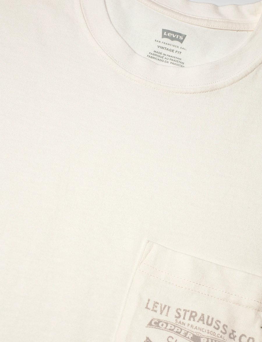 Levi's® - GRAPHIC VINTAGE FIT POCKET TEE - kortärmade t-shirts - whites - 5