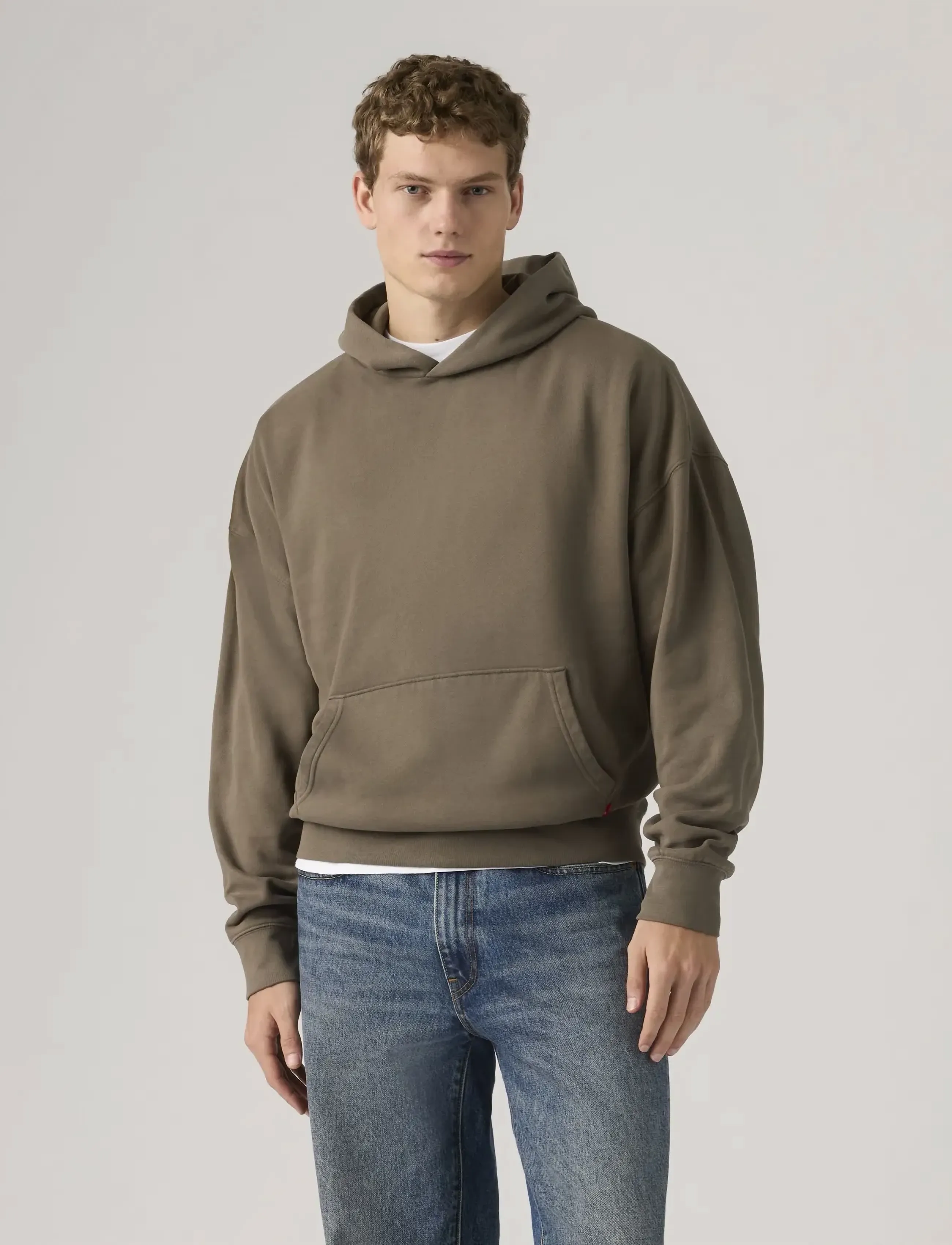 Levi's® SOFT CROPPED HOODIE GARMENT DY - Dressipluusid - BROWNS / brown