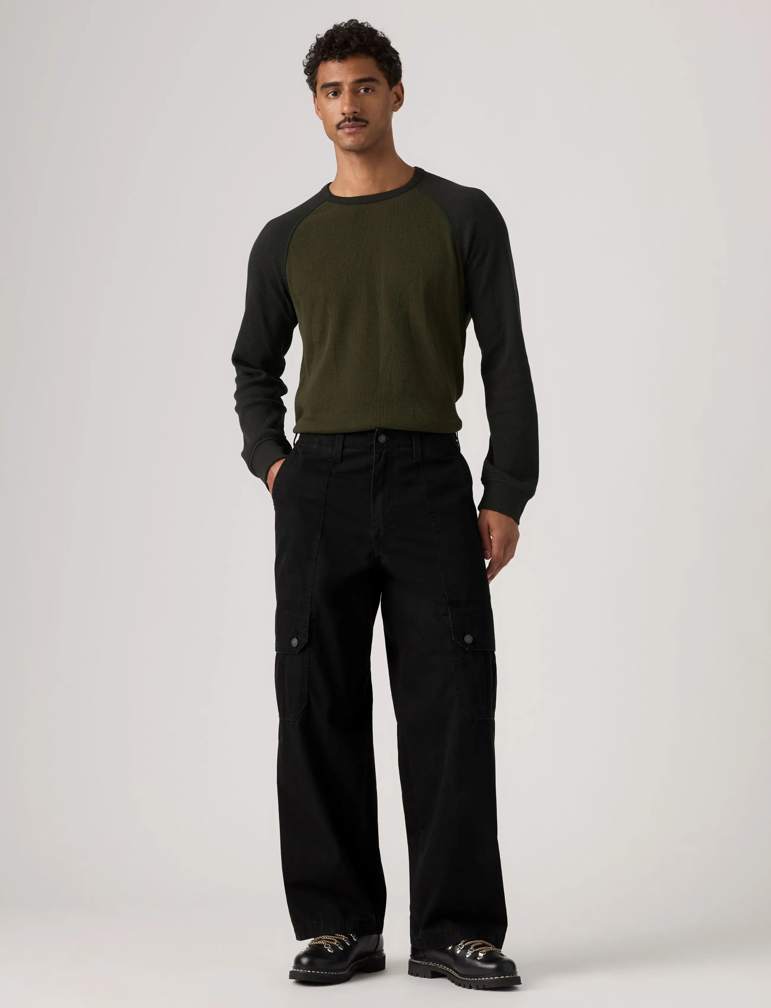 Levi's® - EXTRA BAGGY CARGO MINERAL BLAC - cargohosen - blacks - 3