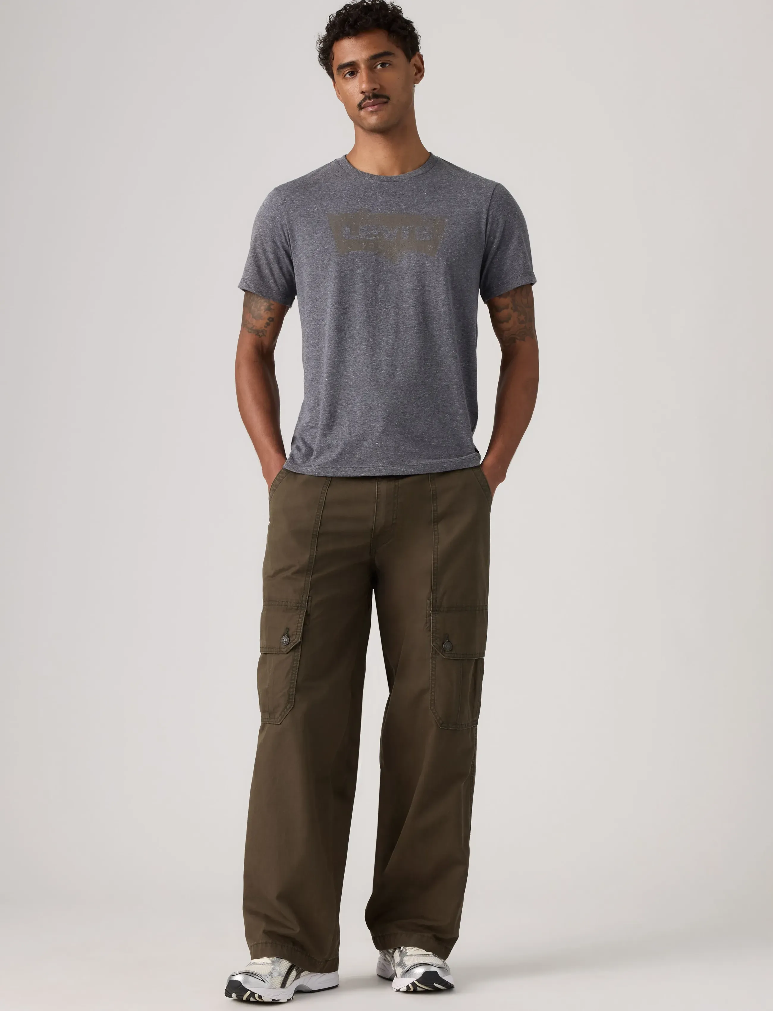 Levi's® EXTRA BAGGY CARGO KOMODO GREEN - Streetwear - BROWNS / khaki/green
