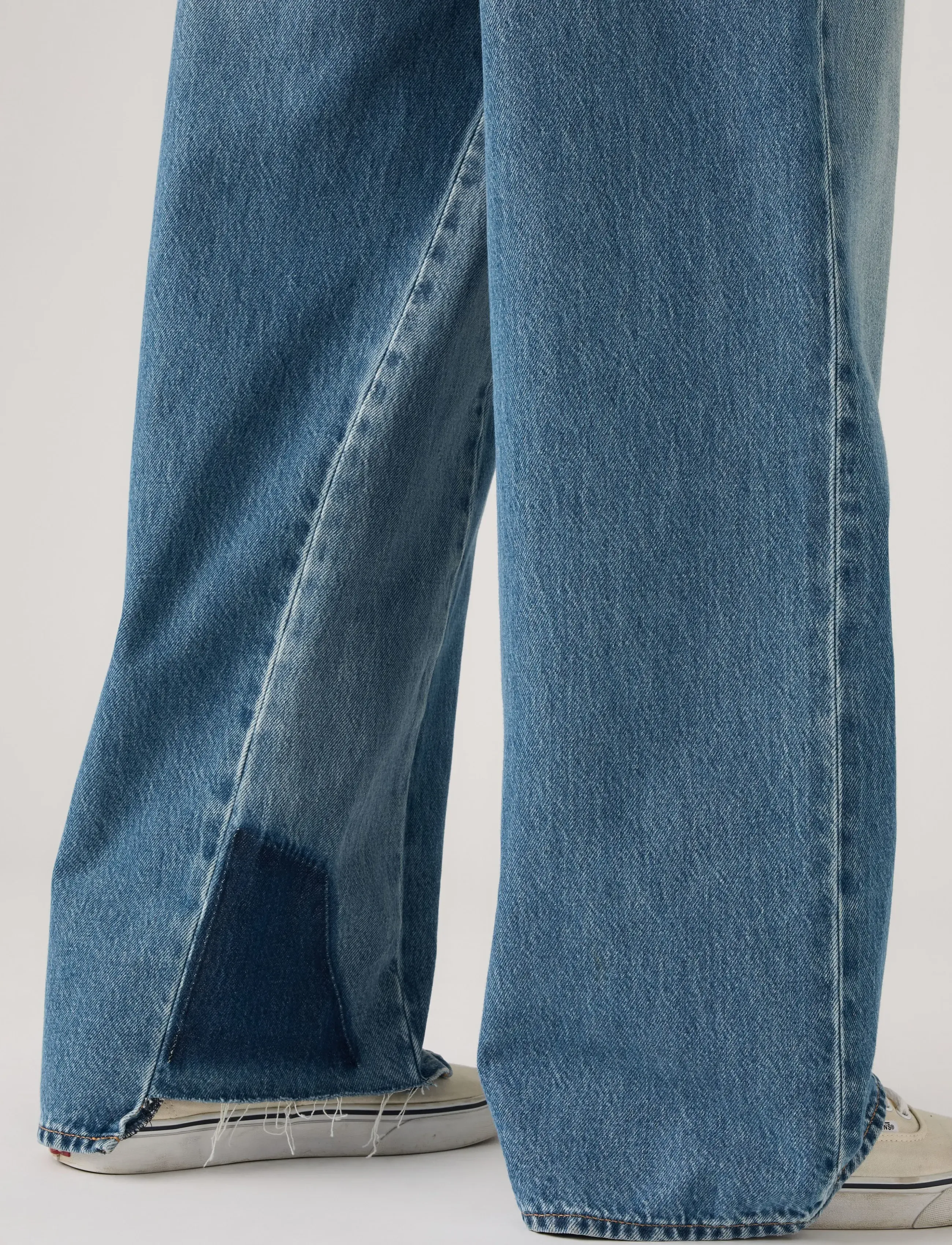 Levi's® - BAGGY WIDE LEG RAIN ALL DAY - trousers & jeans - med indigo - worn in - 4