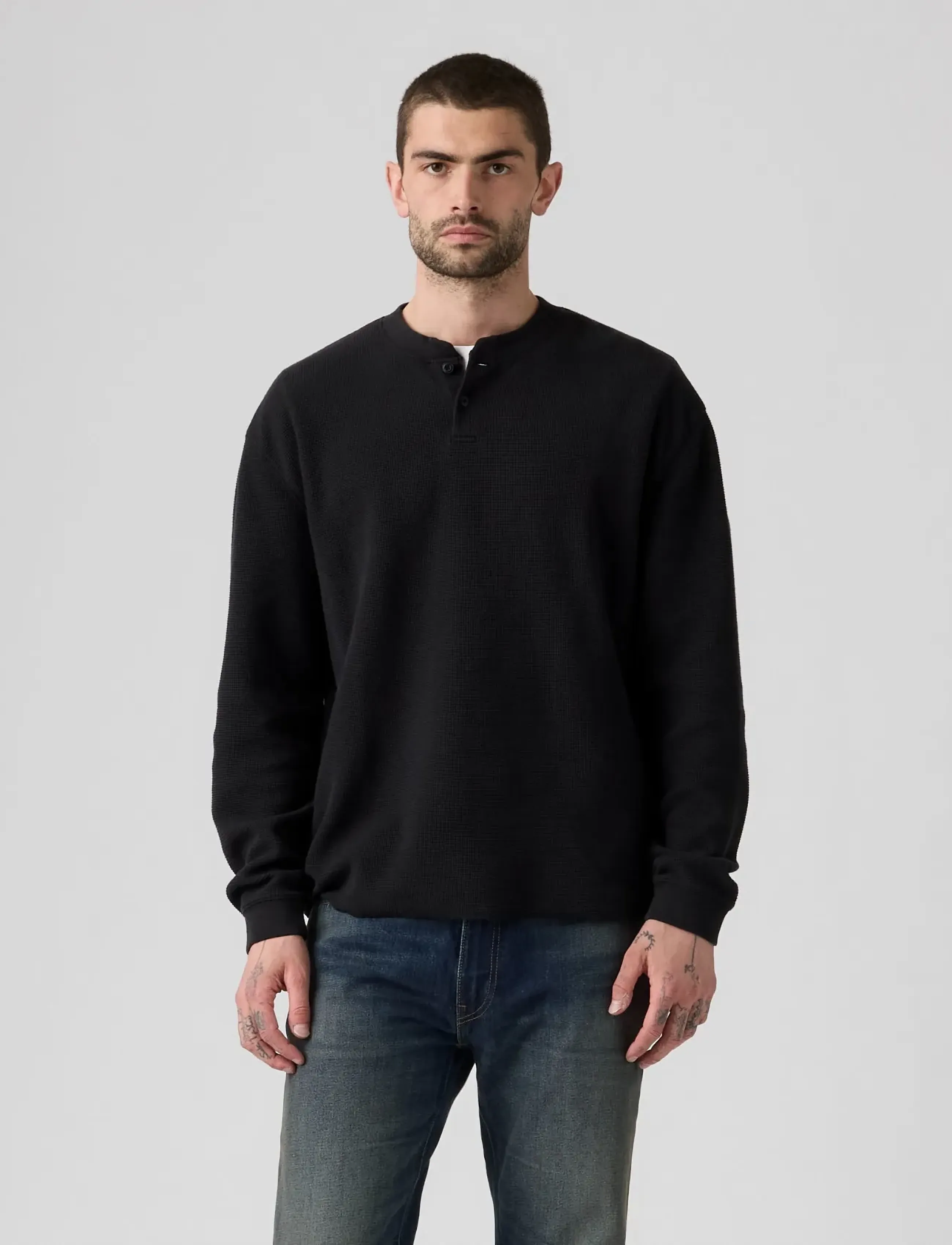 Levi's® - LS RLX BUTTON HENLEY MINERAL B - long-sleeved t-shirts - blacks - 3