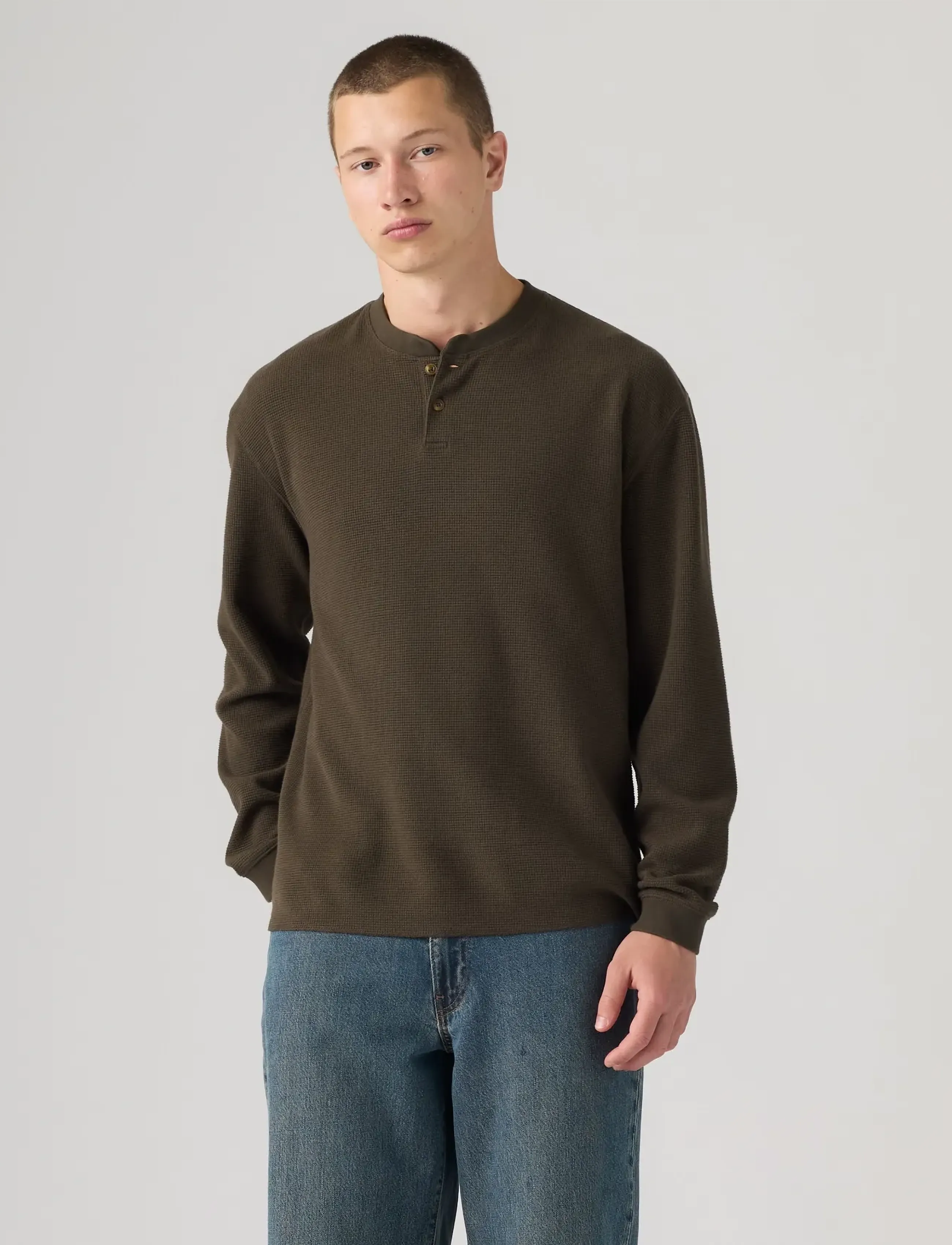 Levi's® - LS RLX BUTTON HENLEY COFFEE - pikkade varrukatega t-särgid - browns - 3