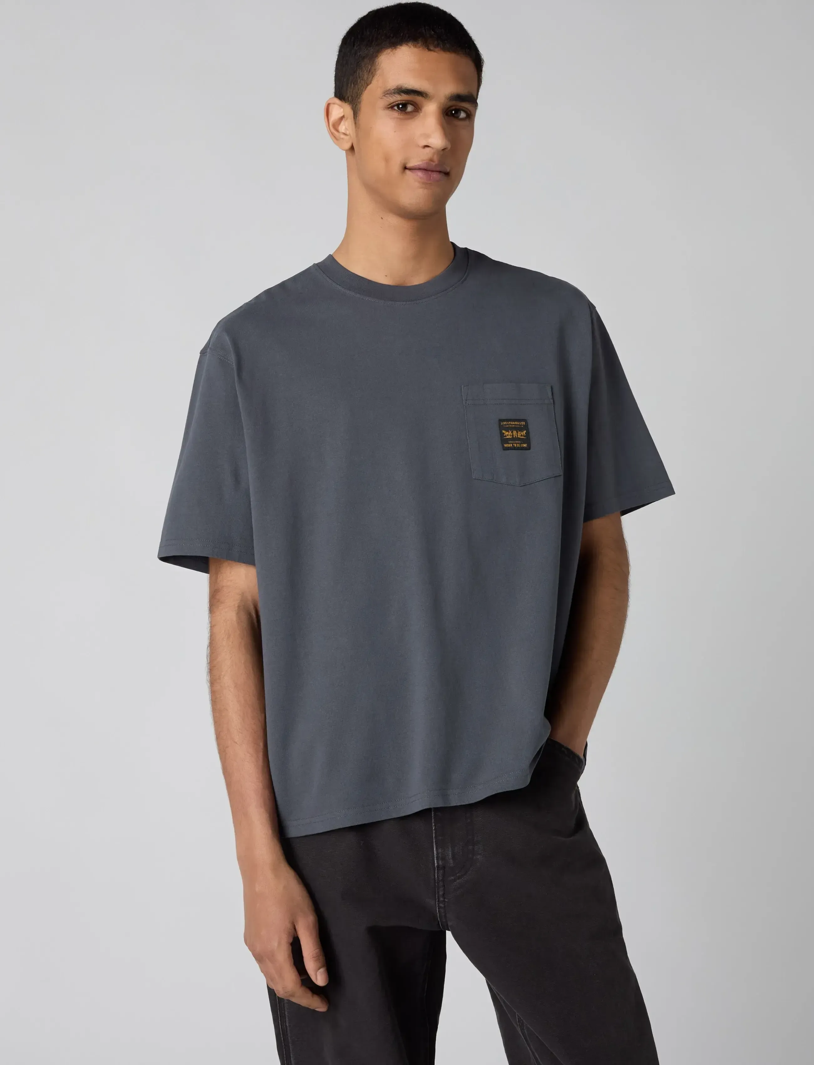 Levi's® SS WORKWEAR PKT TEE PERISCOPE - T-särgid - GREYS / grey