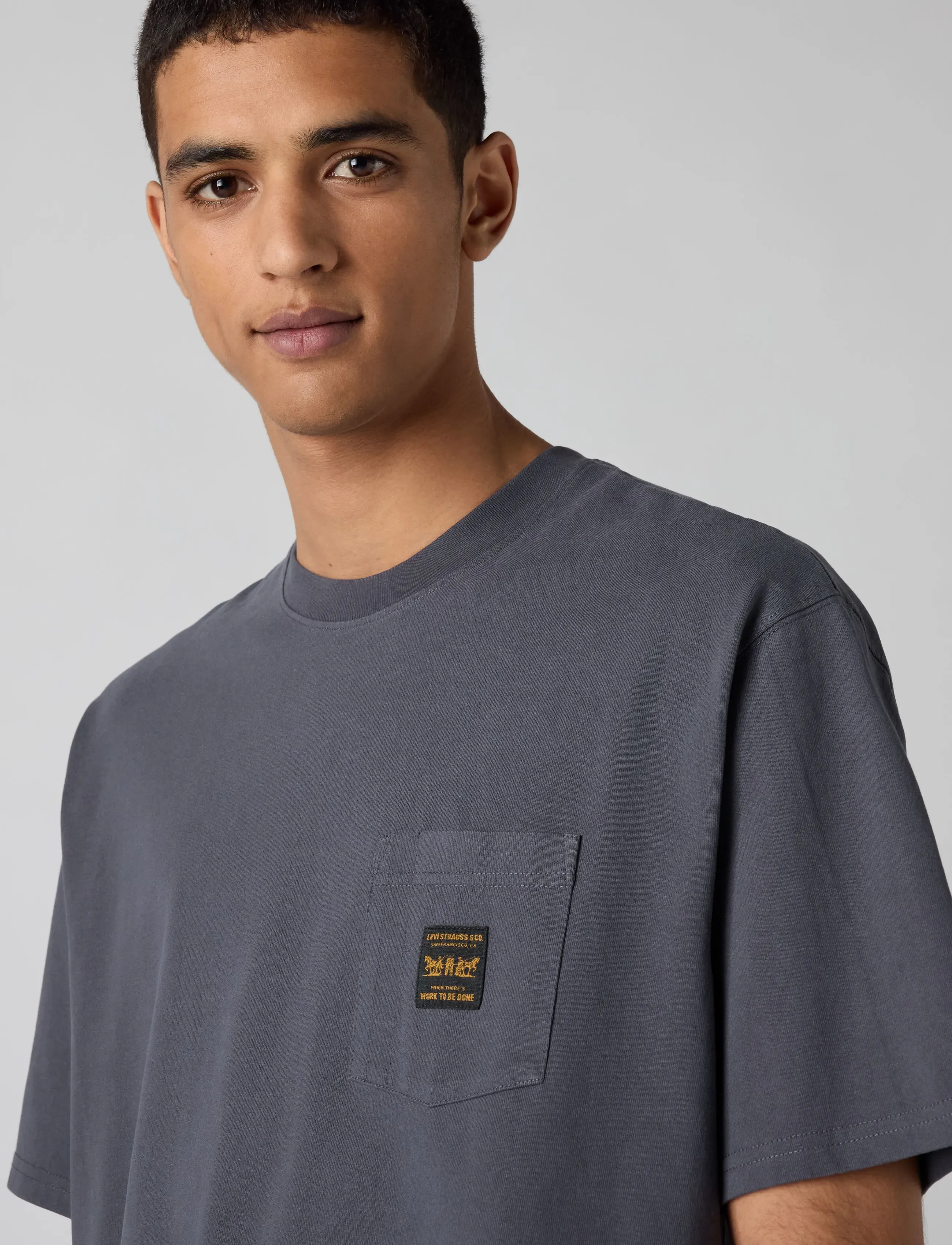 Levi's® - SS WORKWEAR PKT TEE PERISCOPE - efterårstøj - greys - 3