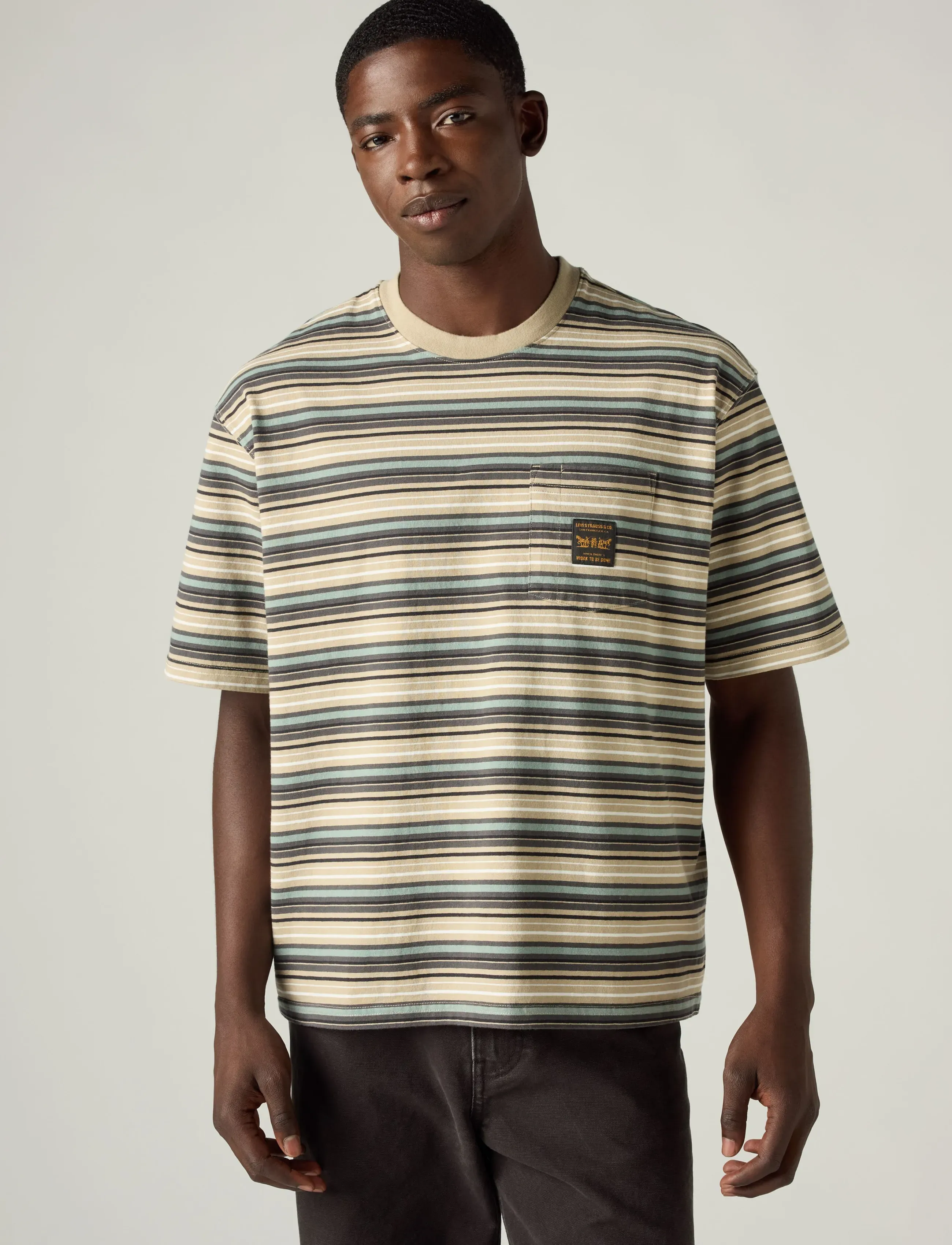 Levi's® SS WORKWEAR PKT TEE JASON STRI - Shoppa efter stil - MULTI-COLOR / multi