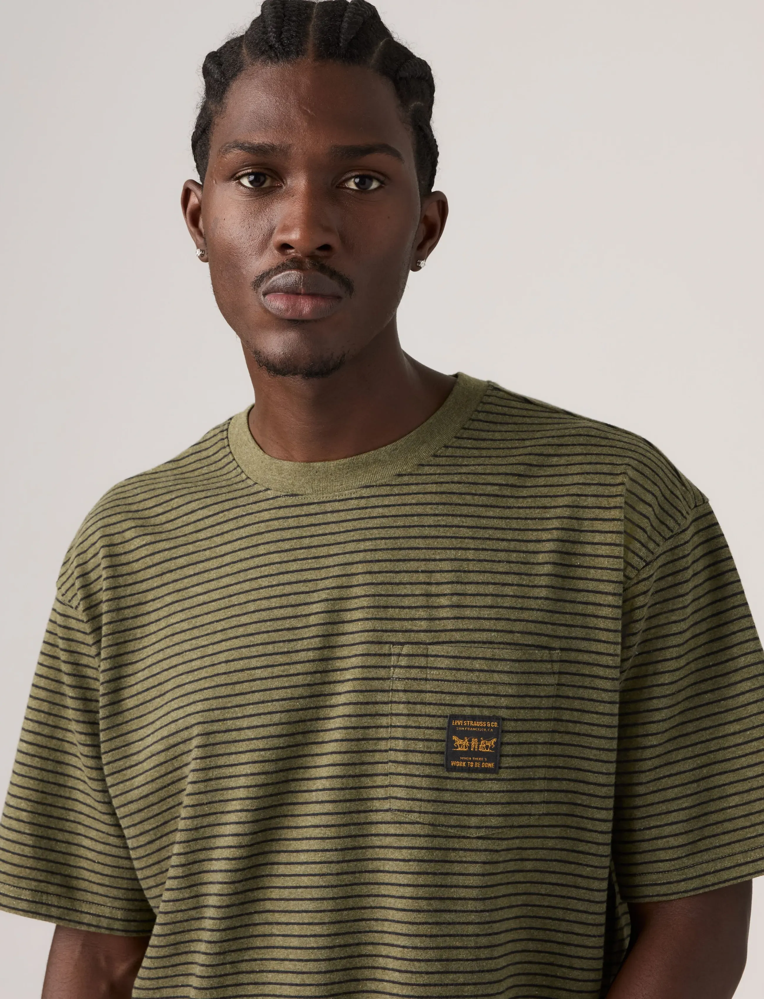 Levi's® - SS WORKWEAR PKT TEE GARRY STRI - kurzärmelige t-shirts - greens - 5