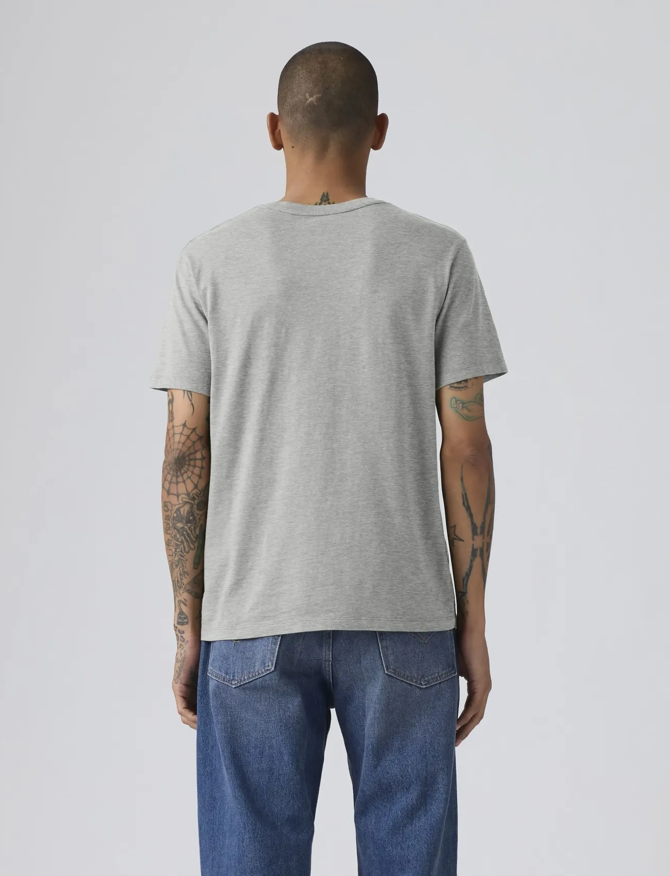 Levi's® - SS CLASSIC POCKET TEE MID TONE - kurzärmelig - greys - 3