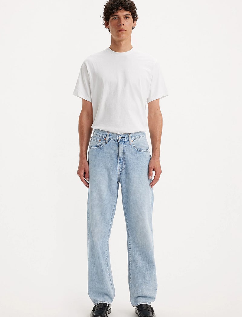 Levi's® - 568 LOOSE STRAIGHT VARSITY ACA - loose jeans - light indigo - worn in - 3