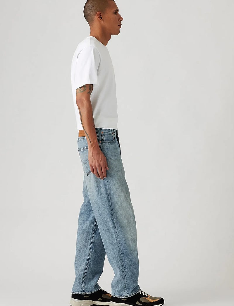 Levi's® - 568 LOOSE STRAIGHT AT THE LAUN - loose jeans - med indigo - worn in - 3