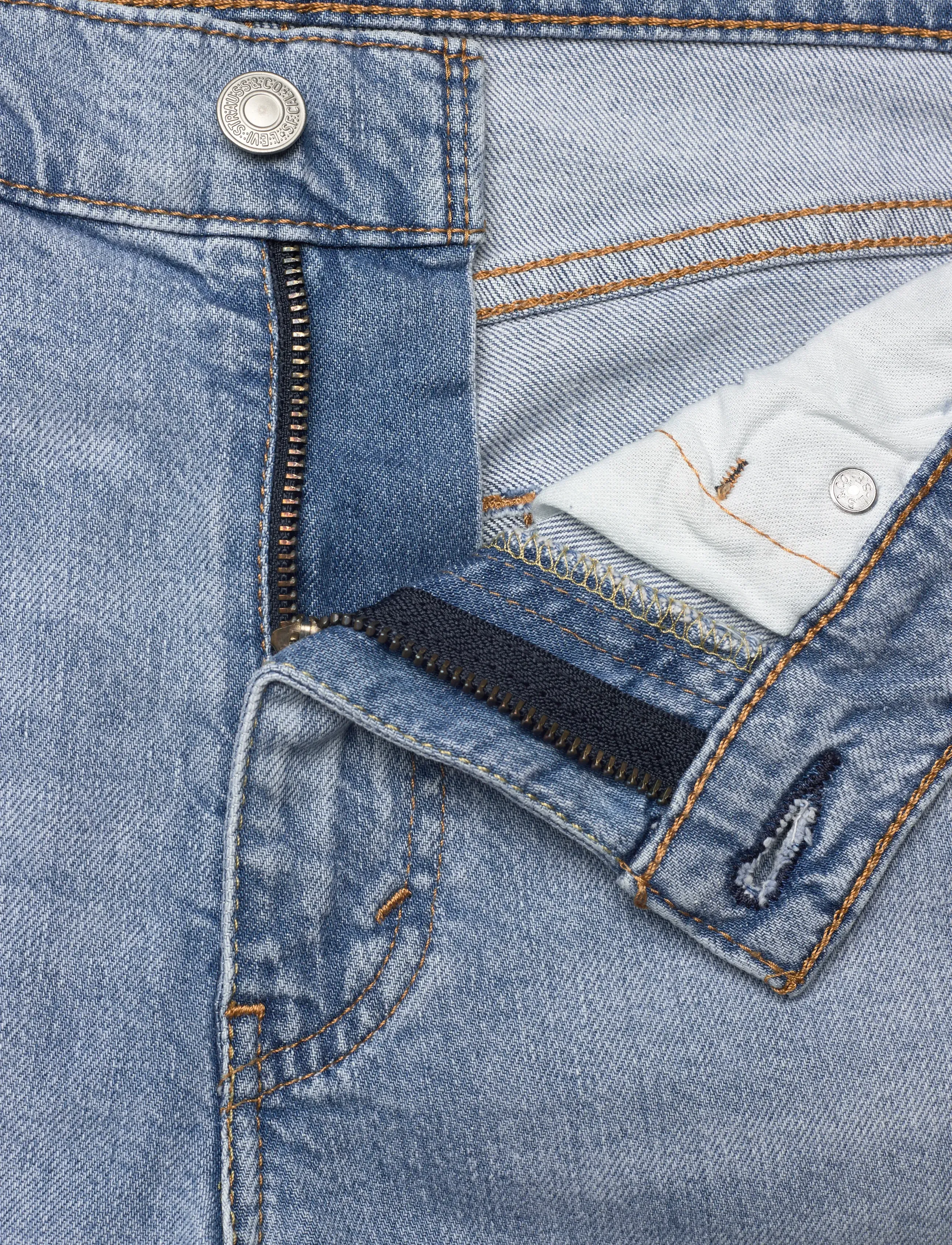 Levi's® - 502 TAPER FEELIN FREE - med indigo - worn in - 4