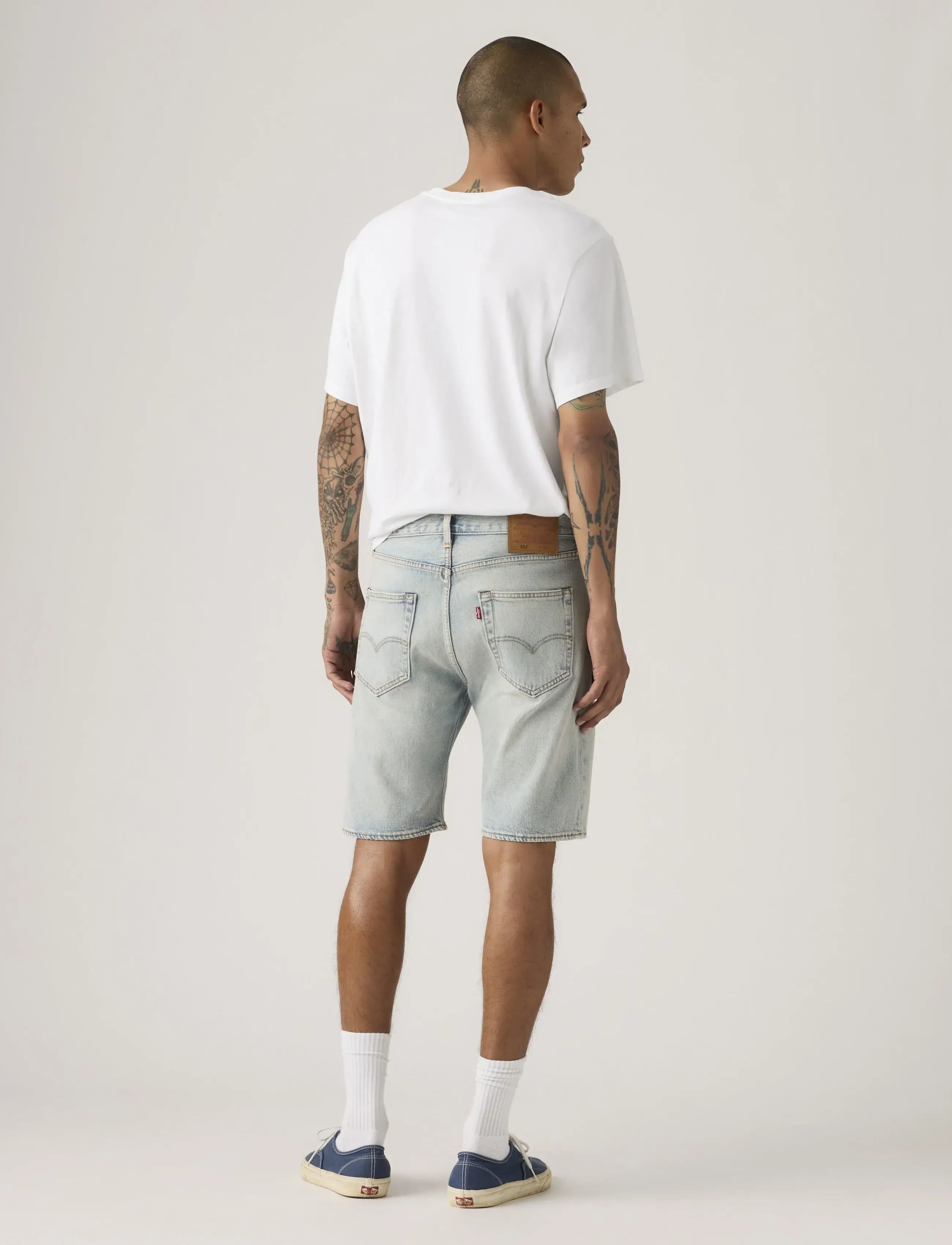 Levi's® - 501 ORIGINAL SHORTS NEVER ON T - jorts - light indigo - worn in - 4