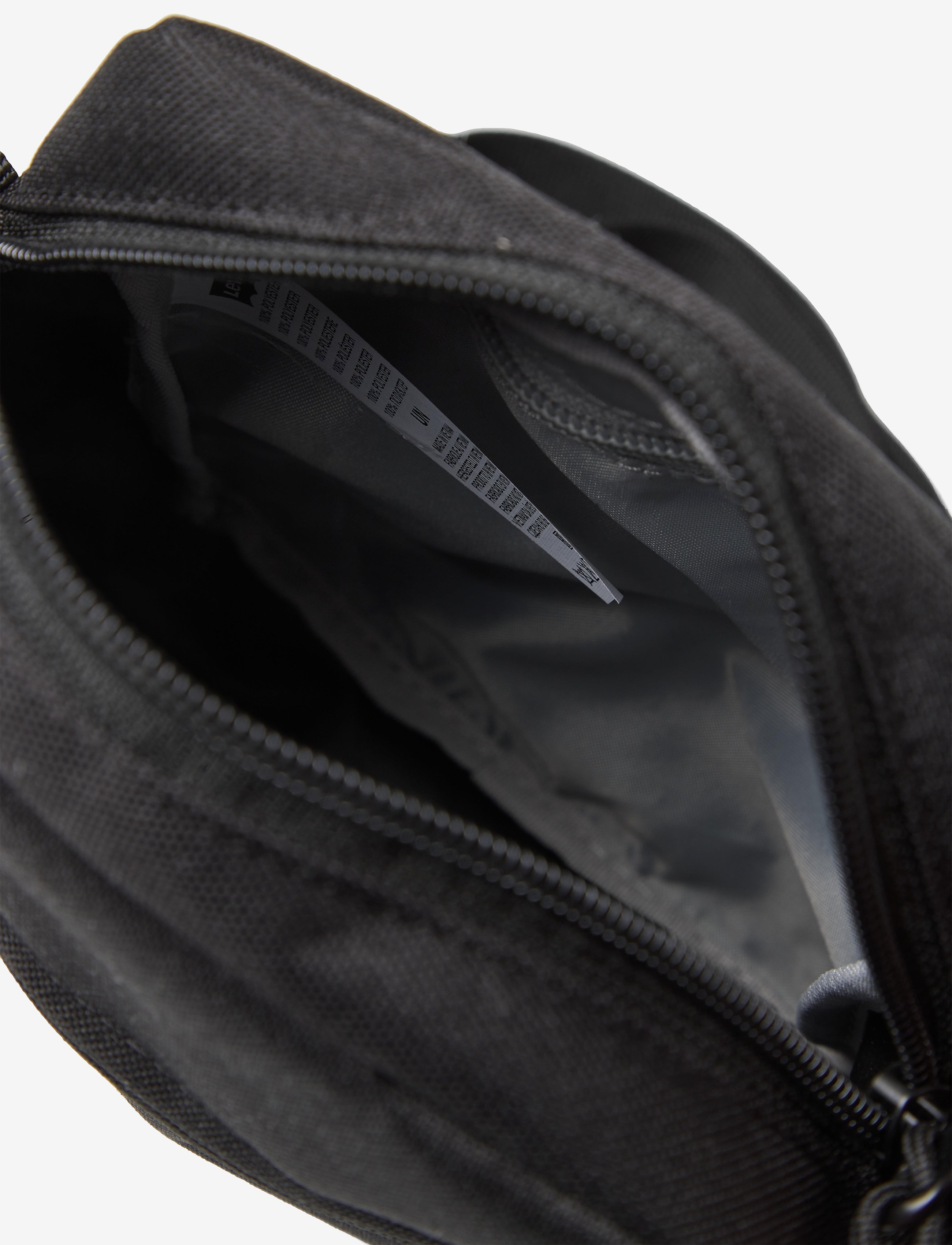 Levi's® - LM CROSSBODY BAG LEGACY GROUP - crossbody bags - blacks - 4