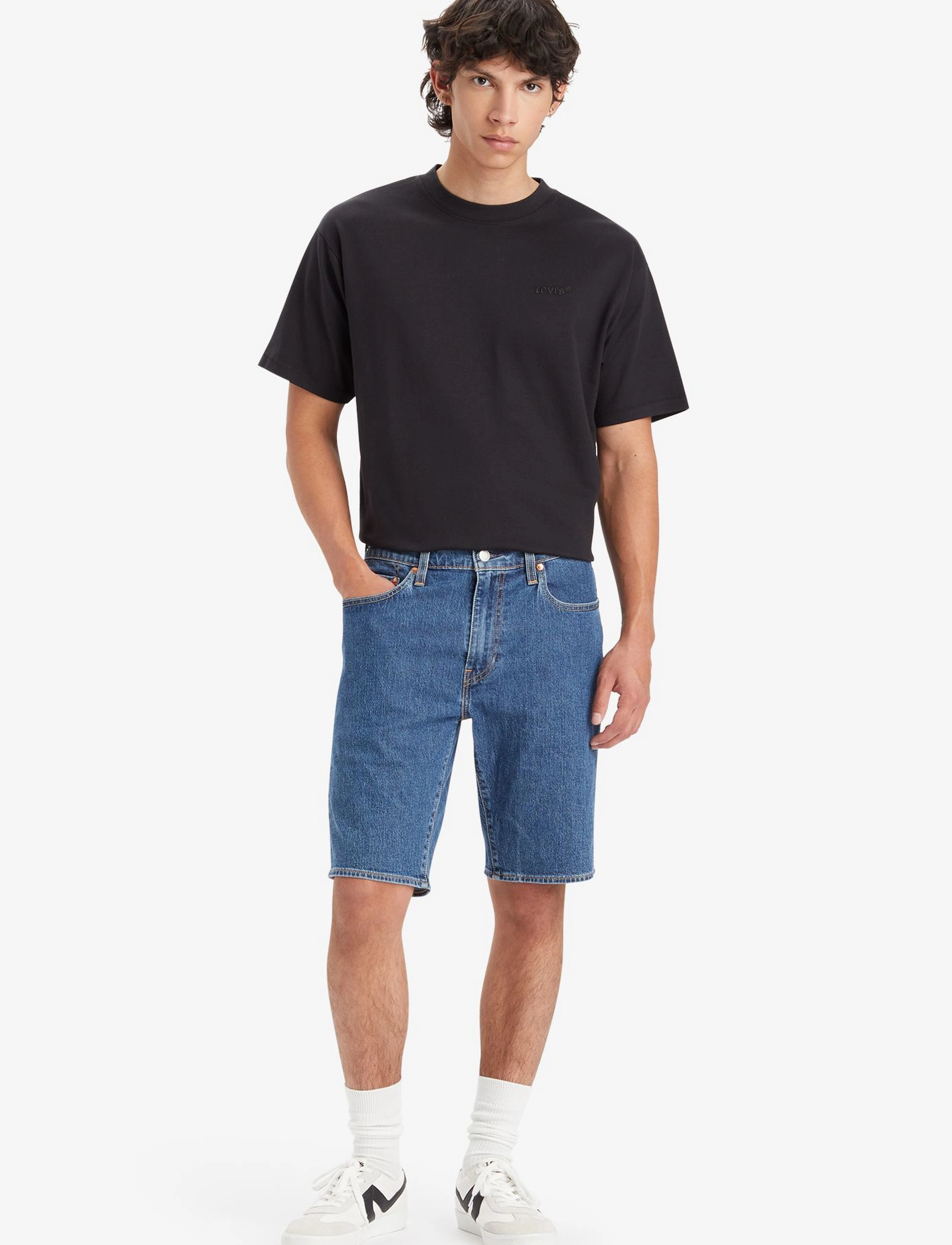 Levi's® - 405 STANDARD SHORTS BLUE CORE - med indigo - worn in - 3