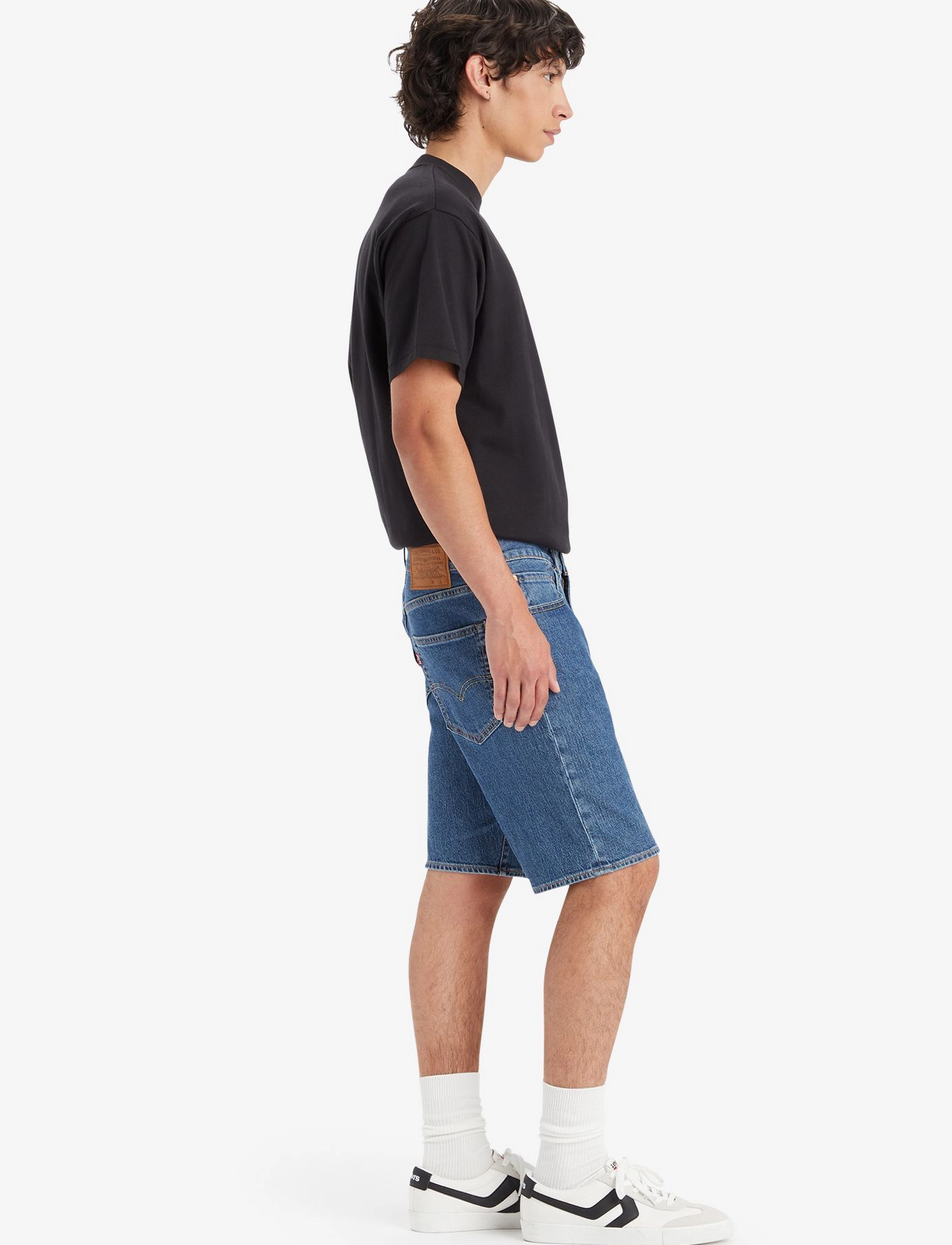 Levi's® - 405 STANDARD SHORTS BLUE CORE - med indigo - worn in - 5