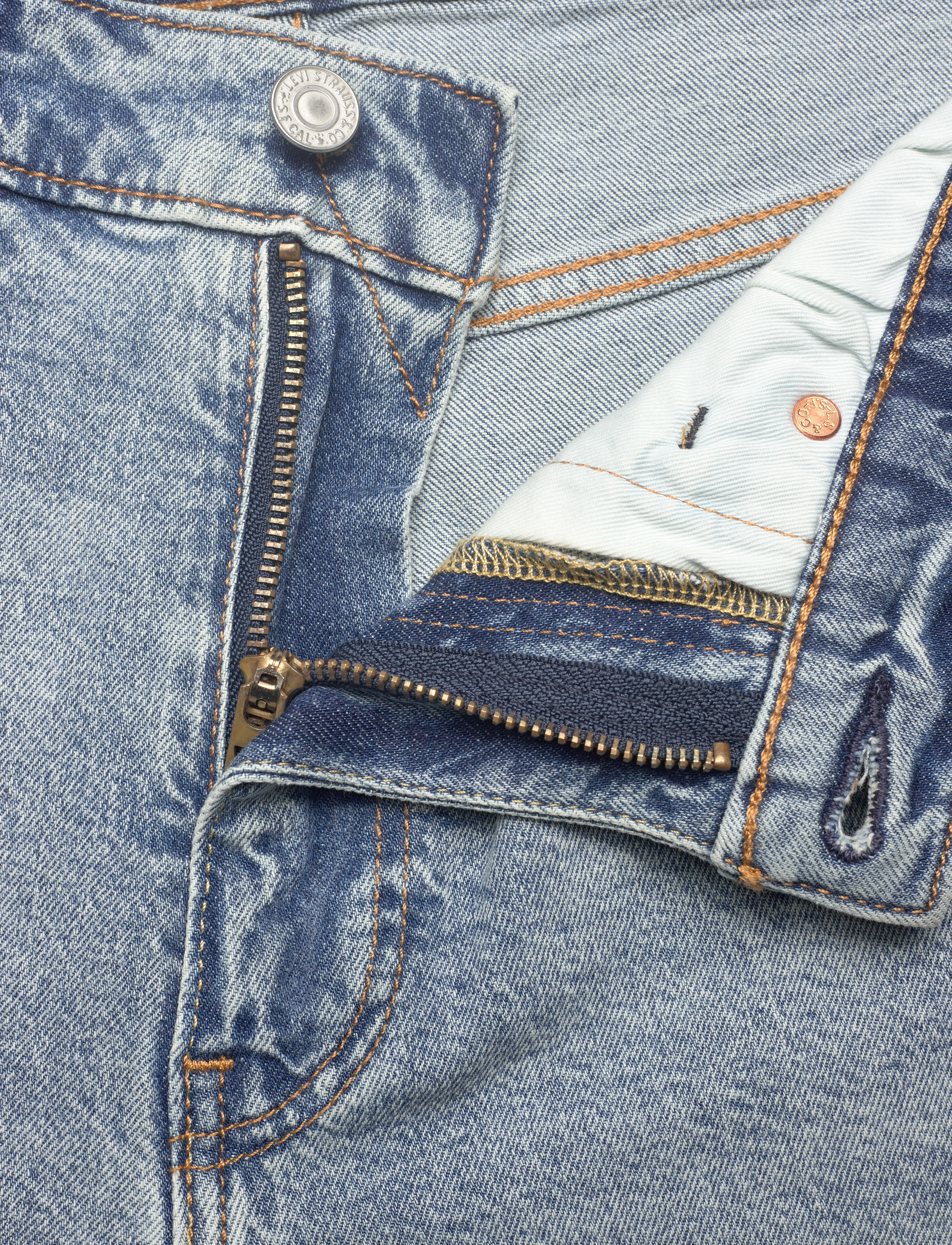 Levi's® - 405 STANDARD SHORTS LAST ENCOR - jorts - light indigo - worn in - 5