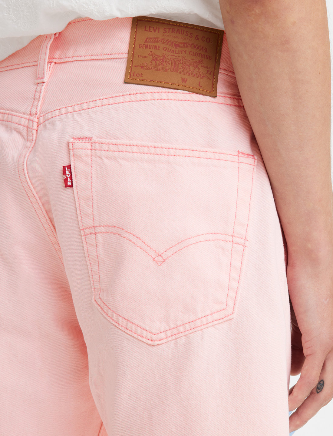 Levis pink deals