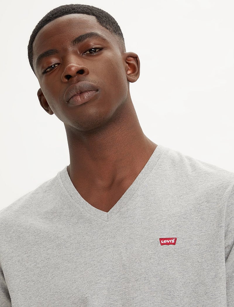 Levi's® - ORIGINAL HM VNECK MID TONE GRE - t-shirts mit v-ausschnitt - greys - 5