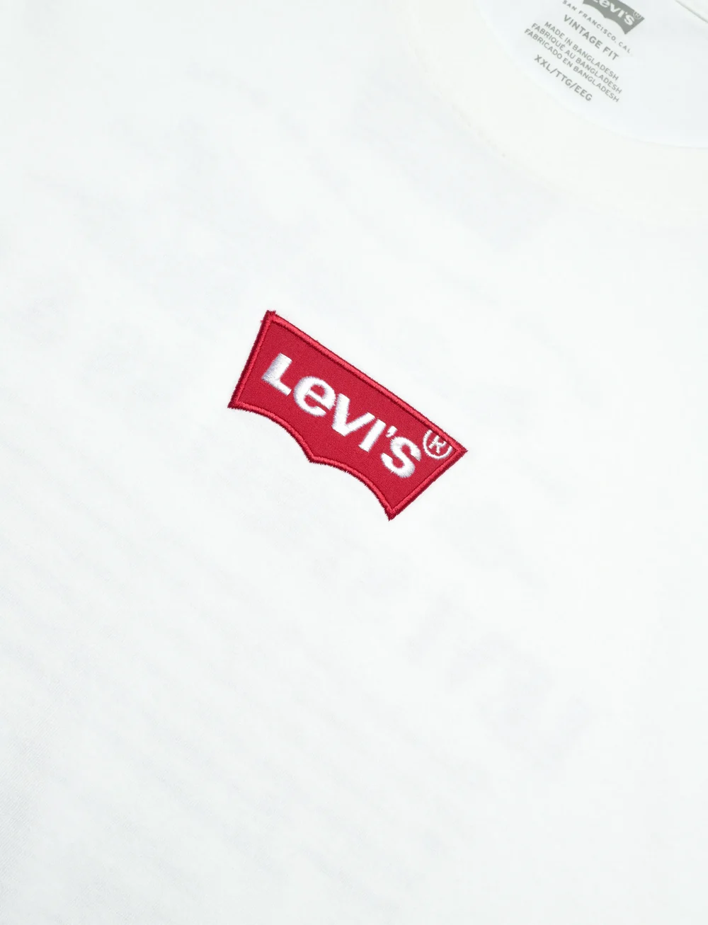 Levi's® - VINTAGE FIT GRAPHIC TEE BADGE - kortärmade t-shirts - whites - 3