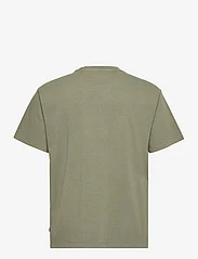 LEVI´S Men - RED TAB VINTAGE TEE THYME GARM - short-sleeved t-shirts - greens - 1
