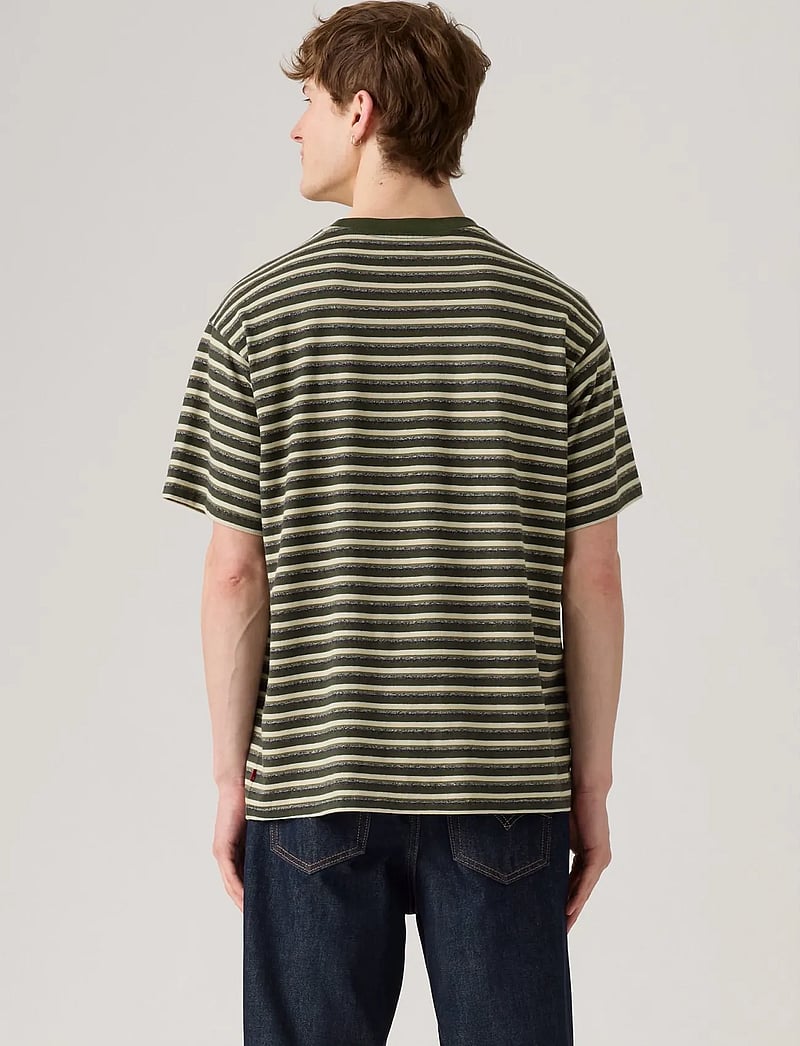 Levi's® - RED TAB VINTAGE TEE WHITAKER S - kortærmede t-shirts - greens - 4