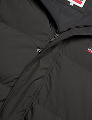 LEVI´S Men - FILLMORE MID PARKA 2.0 JET BLA - winter jackets - blacks - 2