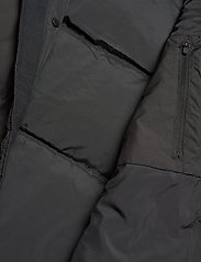 LEVI´S Men - FILLMORE MID PARKA 2.0 JET BLA - winter jackets - blacks - 5