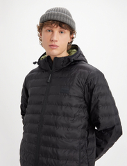 LEVI´S Men - PIERCE PACKABLE JACKET JET BLA - winter jackets - blacks - 5