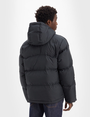 LEVI´S Men - LAUREL SHORT PUFFER JET BLACK - winter jackets - blacks - 4